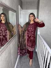 Load image into Gallery viewer, 3pc MAROON VELVET Embroidered Shalwar Kameez with NET/Velvet dupatta Stitched Suit Ready to wear HW-DT114
