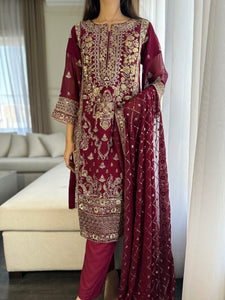 3pc MAROON Embroidered Shalwar Kameez wit CHIFFON  dupatta Stitched Suit Ready to wear HW-U2292