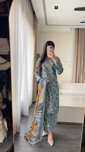 Load image into Gallery viewer, 3 pcs Stitched lawn suit Ready to Wear with LAWN dupatta LAWN-JF115
