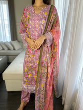 Load image into Gallery viewer, 3 pcs Stitched lawn suit Ready to Wear with CHIFFON dupatta LAWN-052
