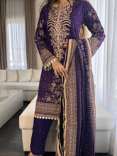 Load image into Gallery viewer, 3 pcs Stitched Purple lawn suit Ready to Wear with chiffon dupatta LNE-24015
