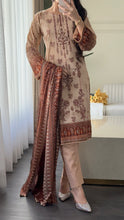 Load image into Gallery viewer, 3 pcs Stitched lawn suit Ready to Wear with Lawn dupatta LAWN-D292E
