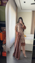 Load image into Gallery viewer, 3 pcs Stitched lawn suit Ready to Wear with Lawn dupatta LAWN-D292E
