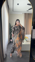 Load image into Gallery viewer, 3 pcs Stitched lawn suit Ready to Wear with Chiffon dupatta LAWN-D139A
