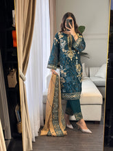 Load image into Gallery viewer, 3pc BOTTLE GREEN Embroidered Shalwar Kameez wit CHIFFON  dupatta Stitched Suit Ready to wear HW-U2313
