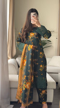 Load image into Gallery viewer, 3PC Stitched BOTTLE GREEN LINEN shalwar Suit Ready to wear LINEN winter Wear with LINEN dupatta HW-DH36
