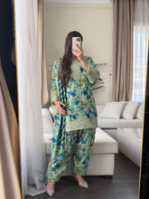Load image into Gallery viewer, 3PC Stitched LINEN shalwar Suit Ready to wear LINEN winter Wear with LINEN dupatta HW-DH35
