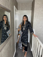 Load image into Gallery viewer, 3 pcs Stitched Black lawn suit Ready to Wear with CHIFFON dupatta MBL-004
