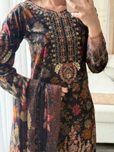 Load image into Gallery viewer, 3 pcs Stitched lawn suit Ready to Wear with Chiffon dupatta LAWN-MOH008
