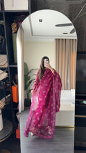 Load image into Gallery viewer, 3 pcs Stitched lawn suit Ready to Wear with Chiffon dupatta LAWN-UE538
