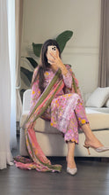 Load image into Gallery viewer, 3 pcs Stitched lawn suit Ready to Wear with CHIFFON dupatta LAWN-052
