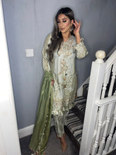 Load image into Gallery viewer, 3 pcs shalwar Suit Ready to Wear with Lilen dupatta winter SS-173A
