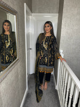 Load image into Gallery viewer, 3 pcs Stitched BLACK lawn suit Ready to Wear with chiffon dupatta LNE-24008
