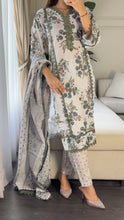 Load image into Gallery viewer, 3 pcs Stitched lawn suit Ready to Wear with CHIFFON dupatta LAWN-047
