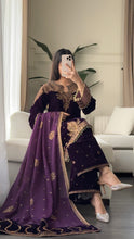 Load image into Gallery viewer, 3pc PURPLE VELVET Embroidered Shalwar Kameez with NET/Velvet dupatta Stitched Suit Ready to wear HW-U2480
