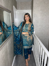 Load image into Gallery viewer, 3 pcs Stitched TEAL shalwar Suit Ready to wear Lilen winter Wear with LILEN dupatta LL-47C
