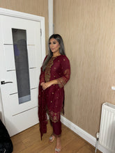 Load image into Gallery viewer, 3pc MAROON Embroidered Shalwar Kameez wit Chiffon dupatta Stitched Suit Ready to wear HW-DT118
