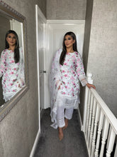 Load image into Gallery viewer, 3 pcs Stitched WHITE lawn suit Ready to Wear with CHIFFON dupatta KS-374
