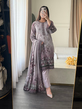 Load image into Gallery viewer, 3 pcs Stitched lawn suit Ready to Wear with Lawn dupatta LAWN-D316B
