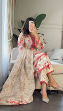 Load image into Gallery viewer, 3 pcs Stitched lawn suit Ready to Wear with CHIFFON dupatta LAWN-050
