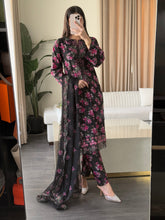 Load image into Gallery viewer, 3 pcs Stitched lawn suit Ready to Wear with Chiffon dupatta LAWN-UE538
