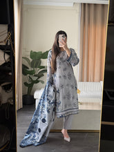 Load image into Gallery viewer, 3 pcs Stitched lawn suit Ready to Wear with CHIFFON dupatta LAWN-JF108
