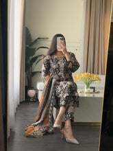 Load image into Gallery viewer, 3 pcs Stitched lawn suit Ready to Wear with Chiffon dupatta LAWN-D139A

