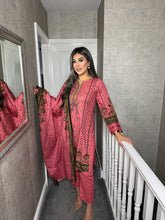 Load image into Gallery viewer, 3PC Stitched PINK shalwar Suit Ready to wear KHADDAR winter Wear with KHADDAR dupatta BS-771
