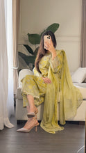 Load image into Gallery viewer, 3 pcs Stitched lawn suit Ready to Wear with CHIFFON dupatta LAWN-036
