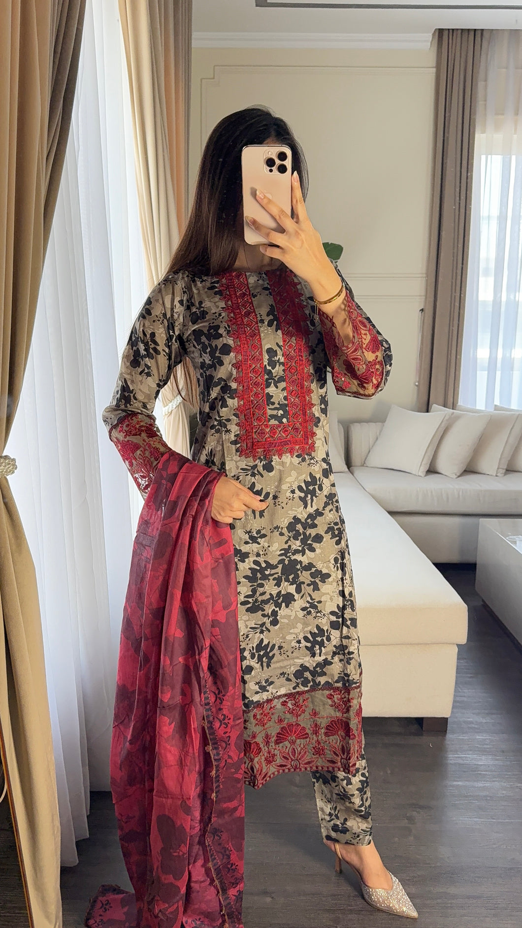 3 pcs Stitched lawn suit Ready to Wear with CHIFFON dupatta LAWN-043
