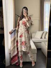 Load image into Gallery viewer, 3PC Stitched KHADDAR shalwar Suit Ready to wear KHADDAR winter Wear with KHADDAR dupatta HW-KH1001
