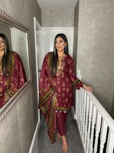 Load image into Gallery viewer, 3PC Stitched MAROON shalwar Suit Ready to wear DHANAK winter Wear with Dhanak dupatta DNE-0319
