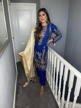 Load image into Gallery viewer, 3 pcs shalwar Suit Ready to Wear with Lilen dupatta winter SS-173C
