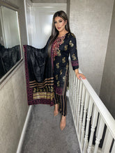 Load image into Gallery viewer, 3 pcs Stitched BLACK LILEN shalwar Suit Ready to wear WINTER Wear with LILEN dupatta LILEN-R1
