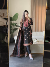 Load image into Gallery viewer, 3 pcs Stitched lawn suit Ready to Wear with CHIFFON dupatta LAWN-JF101
