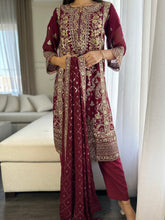 Load image into Gallery viewer, 3pc MAROON Embroidered Shalwar Kameez wit CHIFFON  dupatta Stitched Suit Ready to wear HW-U2292
