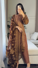 Load image into Gallery viewer, 3 pcs Stitched lawn suit Ready to Wear with CHIFFON dupatta LAWN-034
