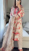Load image into Gallery viewer, 3 pcs Stitched lawn suit Ready to Wear with CHIFFON dupatta LAWN-050
