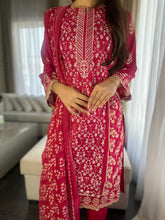 Load image into Gallery viewer, 3 pcs Stitched lawn suit Ready to Wear with CHIFFON dupatta LAWN-035
