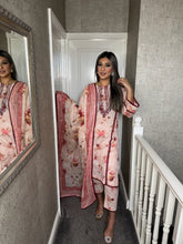 Load image into Gallery viewer, 3 pcs Stitched lawn suit Ready to Wear with CHIFFON dupatta BQL-008
