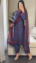Load image into Gallery viewer, 3 pcs Stitched lawn suit Ready to Wear with CHIFFON dupatta LAWN-037
