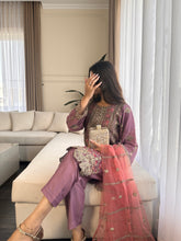 Load image into Gallery viewer, 3pc PURPLE Embroidered Shalwar Kameez wit Net dupatta Stitched Suit Ready to wear HW-DT81
