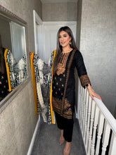 Load image into Gallery viewer, 3PC Stitched Black shalwar Suit Ready to wear KHADDAR winter Wear with WOOL SHAWL KNE-0310
