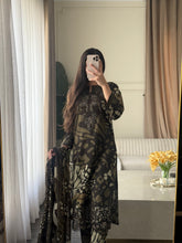 Load image into Gallery viewer, 3 pcs Stitched lawn suit Ready to Wear with Chiffon dupatta LAWN-D154B
