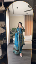 Load image into Gallery viewer, 3 pcs Stitched lawn suit Ready to Wear with LAWN dupatta LAWN-JF111
