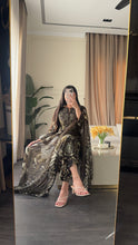 Load image into Gallery viewer, 3 pcs Stitched lawn suit Ready to Wear with Chiffon dupatta LAWN-D154B

