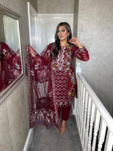 Load image into Gallery viewer, 3pc Maroon Embroidered Shalwar Kameez with NET dupatta Stitched Suit Ready to wear HW-CM7214
