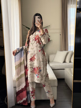 Load image into Gallery viewer, 3PC Stitched KHADDAR shalwar Suit Ready to wear KHADDAR winter Wear with KHADDAR dupatta HW-KH1001
