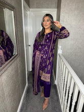 Load image into Gallery viewer, 3 pcs Stitched PURPLE lawn suit Ready to Wear with chiffon dupatta LNE-24006
