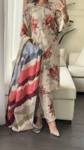 Load image into Gallery viewer, 3PC Stitched KHADDAR shalwar Suit Ready to wear KHADDAR winter Wear with KHADDAR dupatta HW-KH1001
